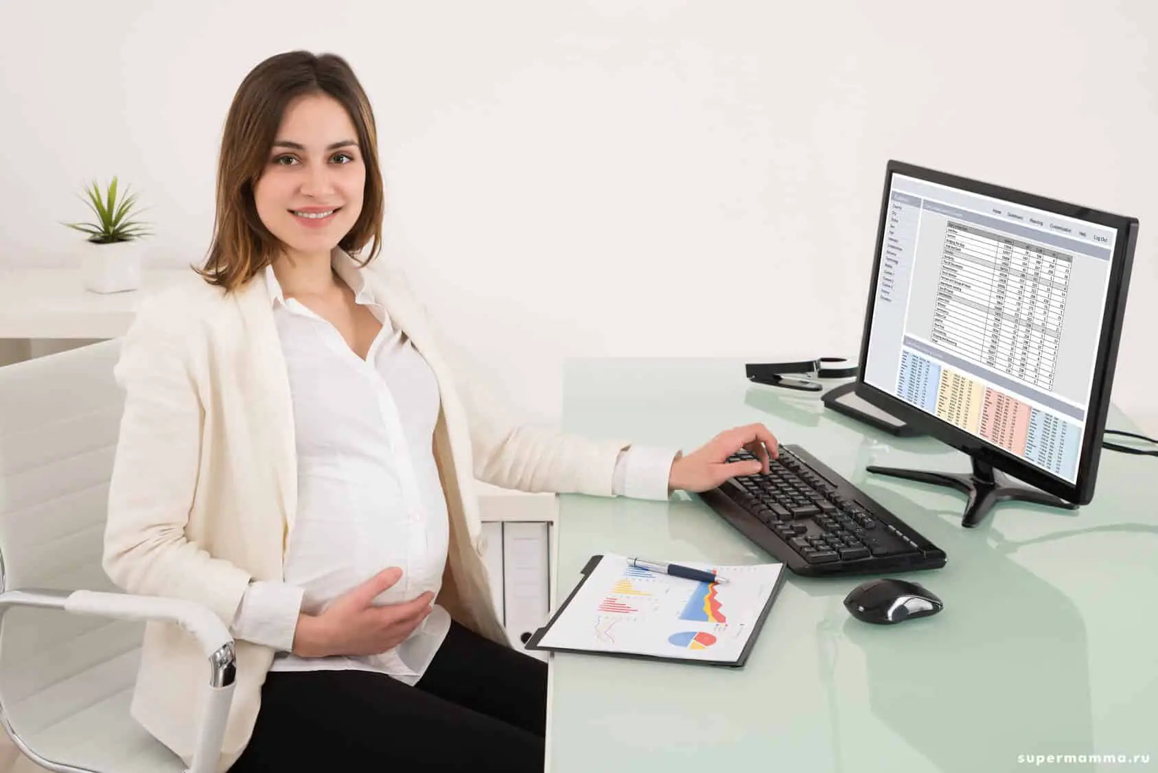 How to Sit in Office Chair During Pregnancy - Office Solution Pro