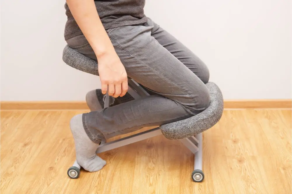 learn what is a kneeling chair